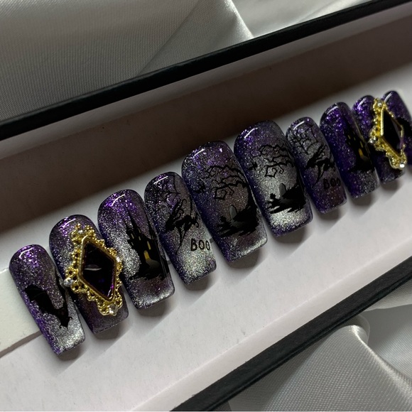 Cat Eye Witchy Gothic Nails - Picture 4 of 8